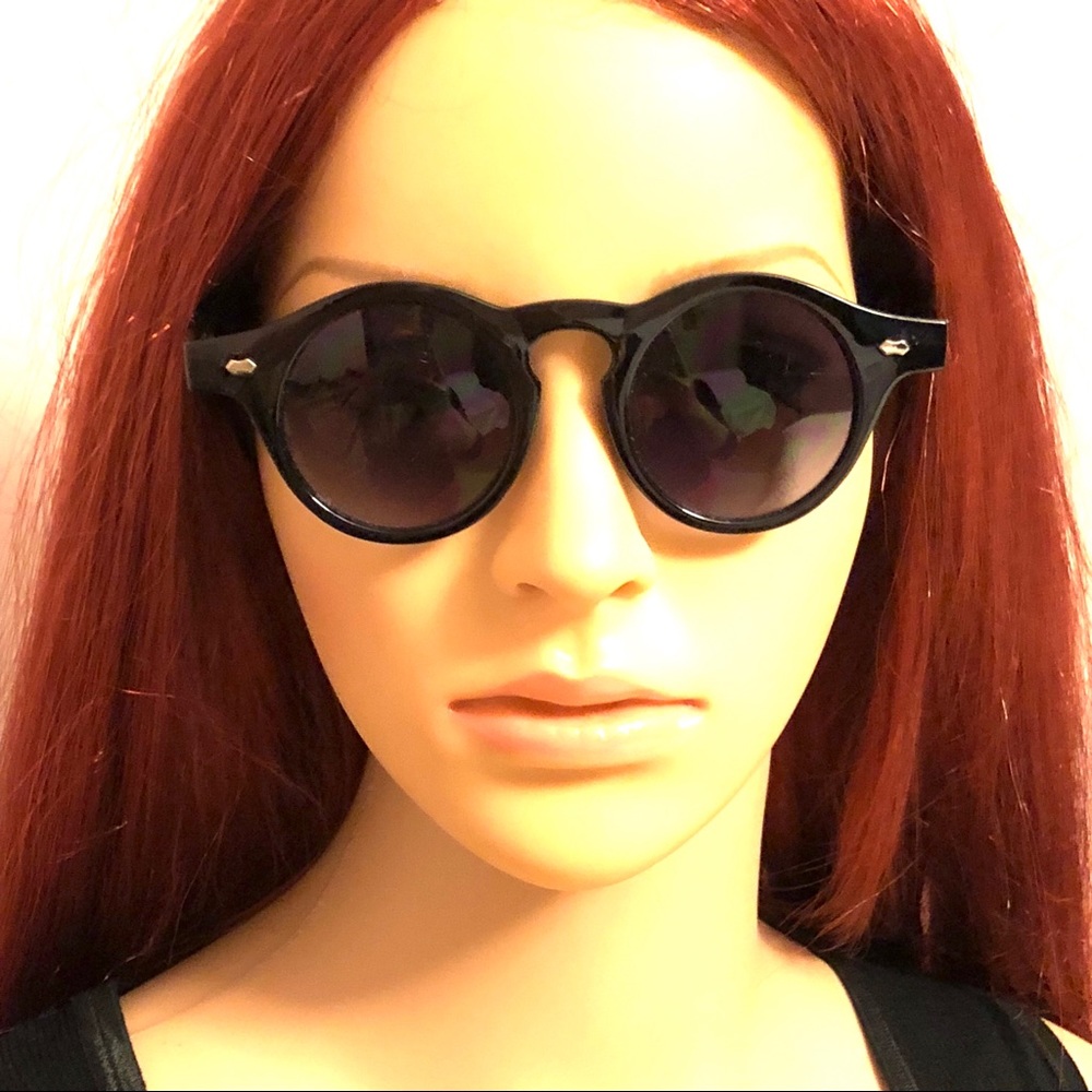 Show stopper Kiss Sunglasses - Picture 4 of 8